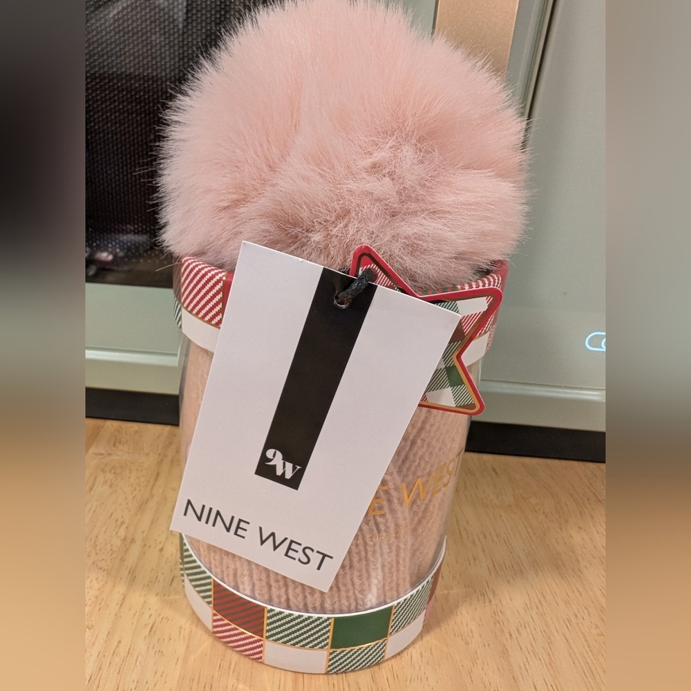 Nine West Soft Pink Pom Pom Beanie New